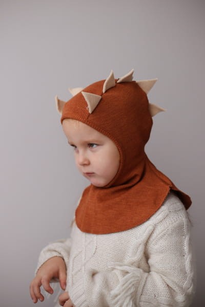 pol_pl_ManyMonths-Kominiarka-Dino-z-welny-merynosow-Potters-Clay-24660_1.jpg