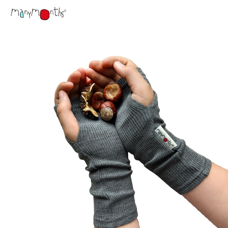 mammanymonths-natural-woollies-long-fingerless-mittens-06708d1e4aec7c.jpg