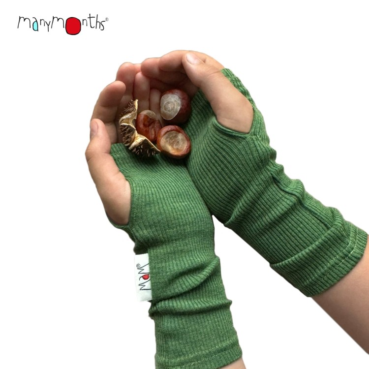 mammanymonths-natural-woollies-long-fingerless-mittens-06708d1f762fca.jpg